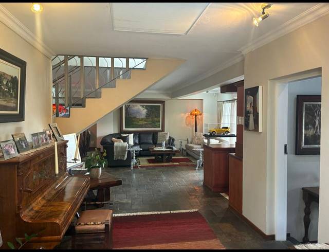 3 BEDROOM HOUSE FOR SALE IN WATERKLOOF RIDGE